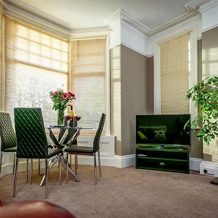 Spacious Ground Floor